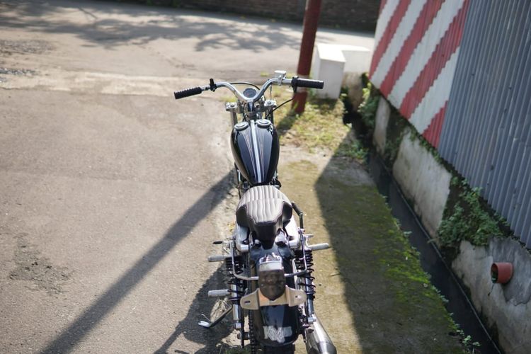 Honda GL Max bergaya streettracker garapan Daeng Custom Mastery