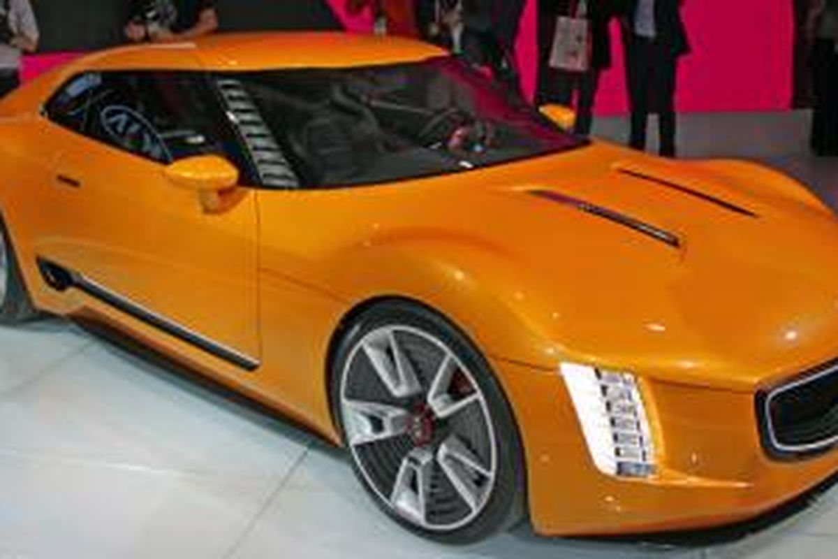 Kia GT4 Stinger di Detroit Motor Show 2014