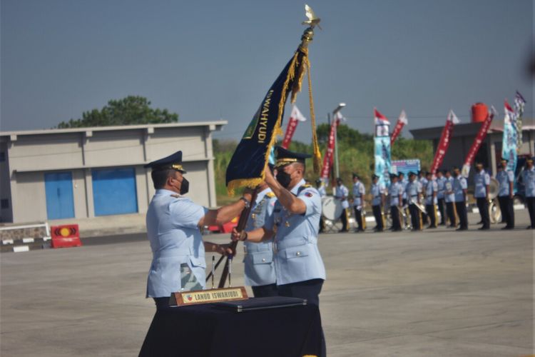 Panglima Komando Operasi Udara II Marsma TNI Widyargo Ikoputra melantik Marsma TNI Irwan Pramudya sebagai Komandan Lanud Iswahjudi menggantikan Marsma TNI M Untung Suropati yang menempati posisi baru sebagai Kepala Staf Komando Operasi Udara (Kas Koopsud) III.