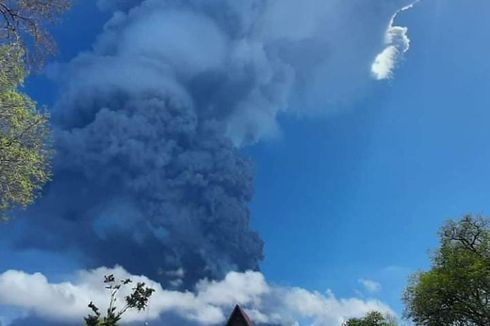 Warga di Lereng Gunung Ile Lewotolok Lembata Dilarang Konsumsi Air Hujan, Ini Alasannya