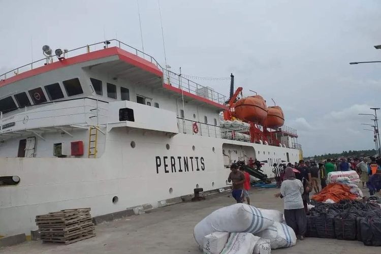 KMP Sabuk Nusantara 91 di Pelabuhan Masalembu Sumenep. 