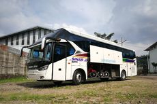 Mengenal Bodi Bus Legacy SR2 Transporter, Bisa Angkut Motor