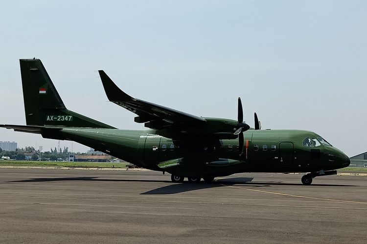 PT Dirgantara Indonesia sends a CN235-220 plane to the Nepalese Army 