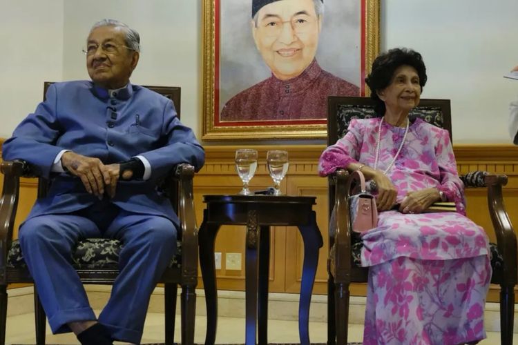 Apa rahasia Mahathir Mohamad tetap sehat di usia 100 tahun? Simak selengkapnya berikut ini. 