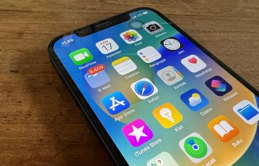Ilustrasi ganti nama hotspot di iPhone.