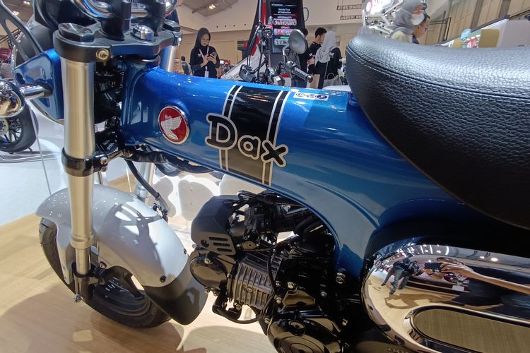 Honda ST125 Dax warna baru yang dibanderol Rp 82 jutaan