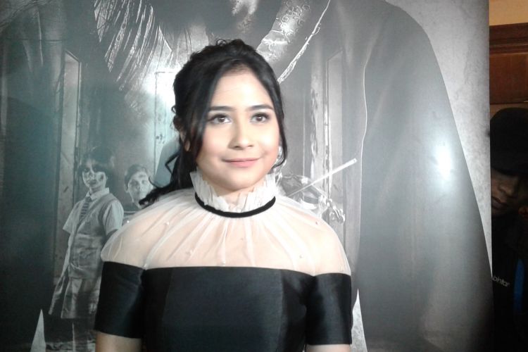 Prilly Latuconsina berpose saat perilisan Film Danur di Metropole XXI, Cikini, Jakarta Pusat, Senin (27/3/2017).