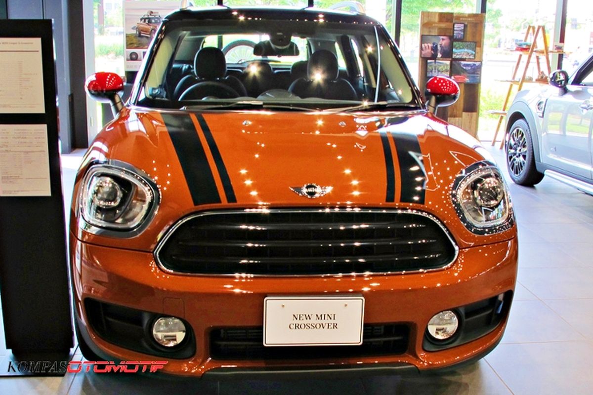 New Mini Crossover Japan Spec