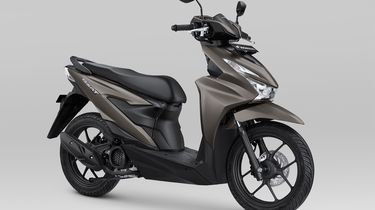 Adu Irit Indomobil Emotor Sprinto Vs Honda BeAT, Motor Listrik Masih Lebih Murah?