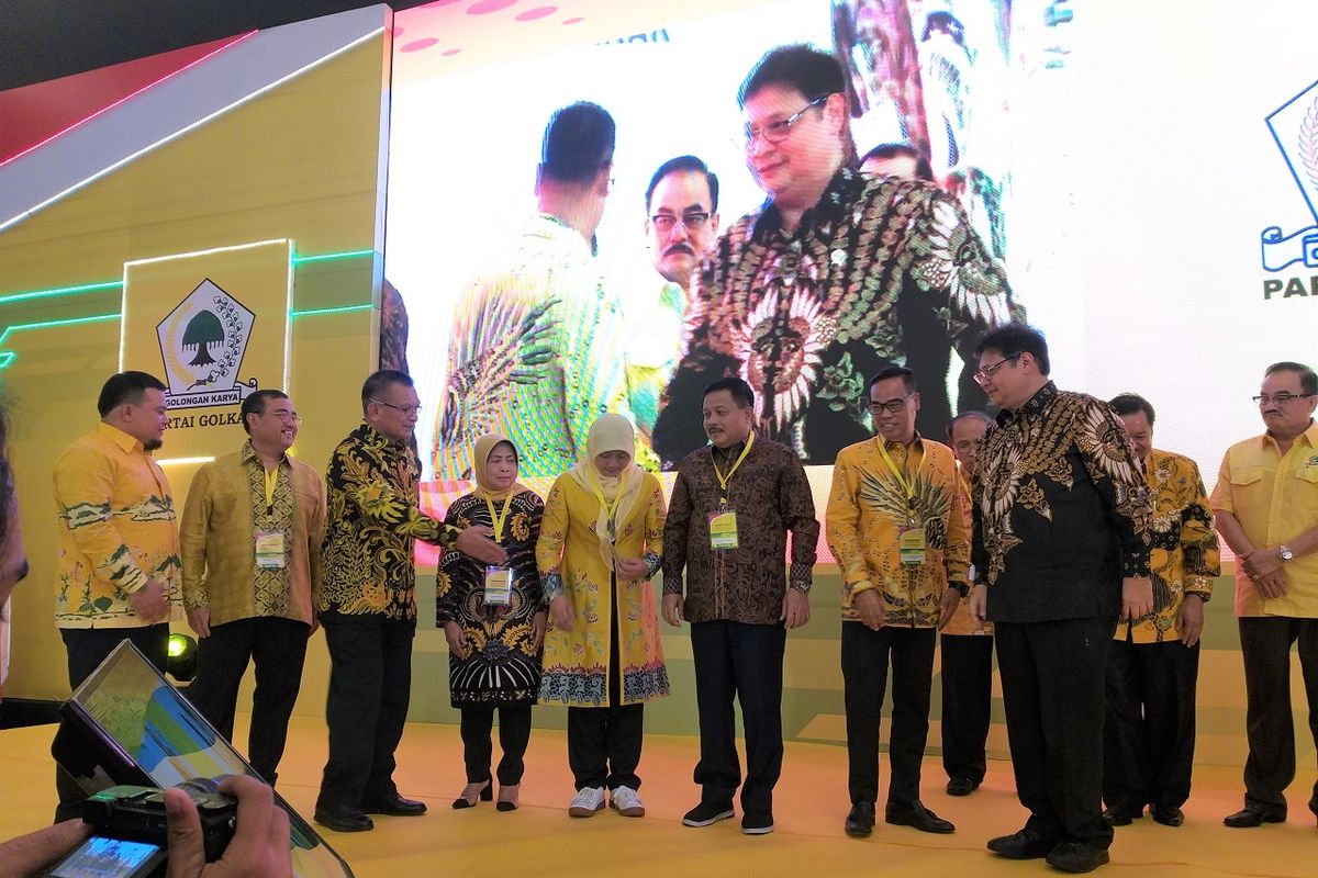 Ketua Umum Partai Golkar Airlangga Hartarto saat pendidikan politik kader Partai Golkar di Hotel Merllyn Park, Kamis (28/11/2019)