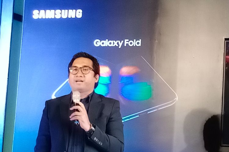 Taufiq Furqan, Product Marketing Manager Samsung Indonesia di acara peluncuran Galaxy Fold di Jakarta, Jumat (13/12/2019).

