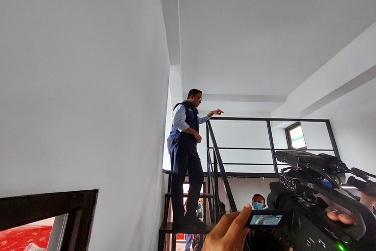 Gubernur DKI Jakarta Anies Baswedan saat meninjau Kampung Susun Produktif Tumbuh Cakung, Jatinegara, Cakung, Jakarta Timur, Kamis (25/8/2022).