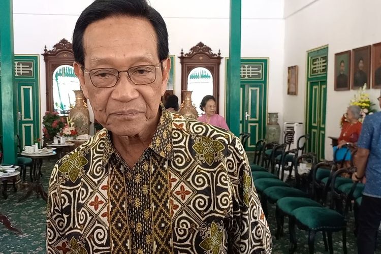 Gubernur DIY Sri Sultan Hamengku Buwono X saat ditemui di Keraton Kilen, Selasa (13/2/2024)