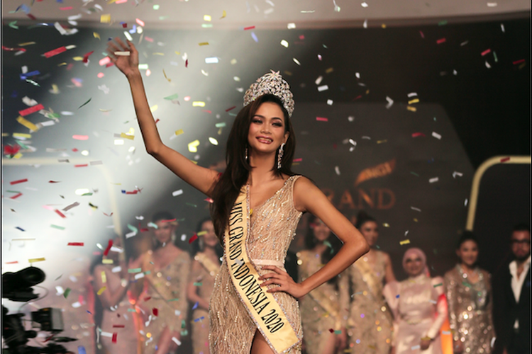 Aurra Kharisma saat dinobatkan sebagi Miss Grand Indonesia 2020.