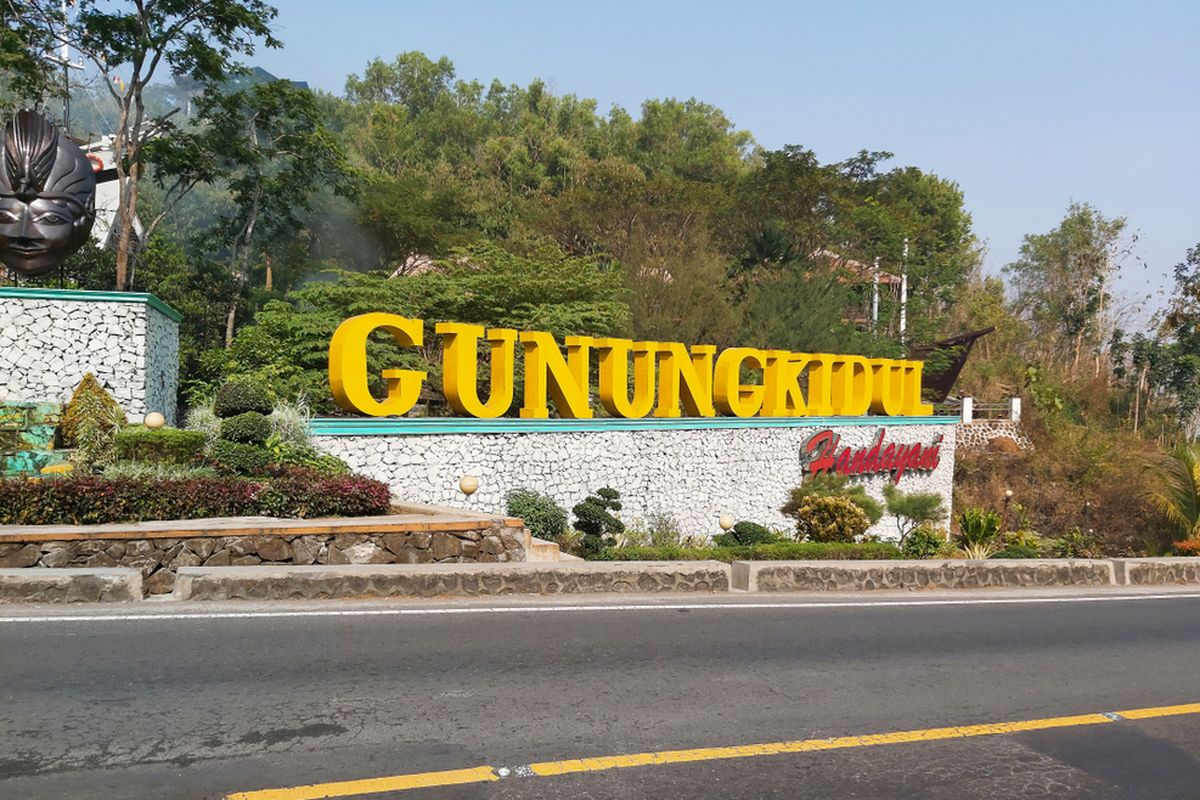 Berikut asal usul nama Gunungkidul yang merupakan sebuah kabupaten di Provinsi Daerah Istimewa Yogyakarta tak lepas dari lokasi dan dan sejarahnya.