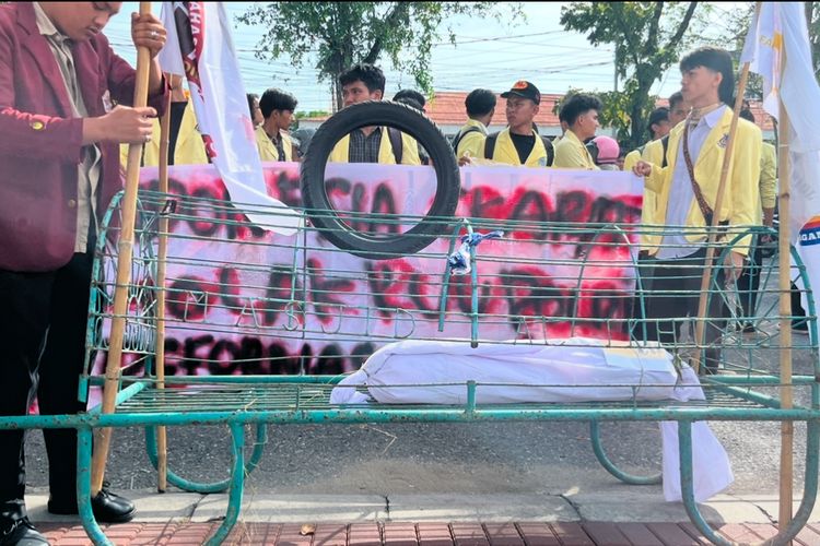 Demo di DPRD Sumbar, Aliansi BEM Bawa 5 Tuntutan