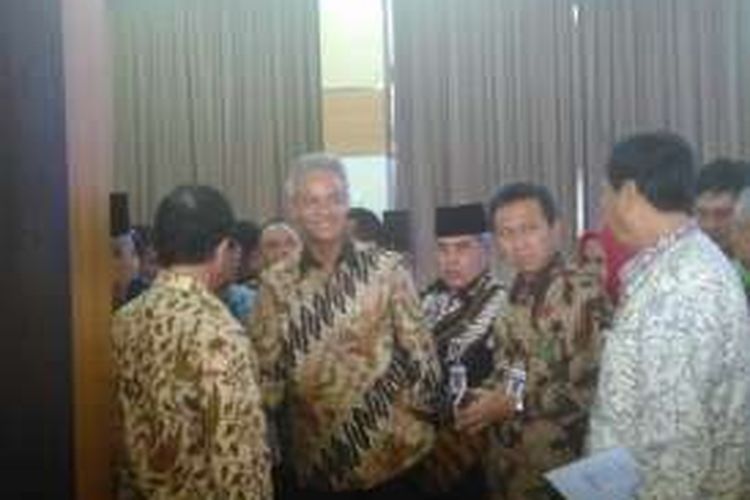 Gubernur Jawa Tengah Ganjar Pranowo usai memberikan pengarahan kepada seluruh Kepala Daerah di Jawa Tengah terkait komitmen pemberantasan korupsi, di Hotel Atria Kota Magelang, Selasa (9/1/2017).