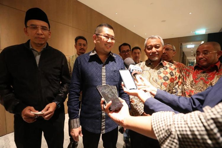 Ketua Umum DPP Partai Persatuan Indonesia (Perindo) Hary Tanoesoedibjo (HT) bertemu dengan Presiden Partai Keadilan Sejahtera (PKS) Ahmad Syaikhu di Jakarta, Selasa (23/8/2022).