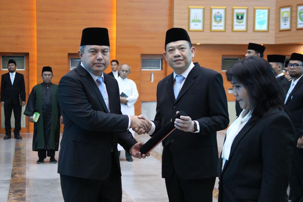 Sekretaris Jenderal (Sekjen) Kementerian Dalam Negeri (Kemendagri) Tomsi Tohir secara resmi melantik 55 pejabat baru  yang terdiri dari 1 pejabat pimpinan tinggi pratama, 48 pejabat administrator, dan 6 pejabat fungsional di lingkungan Kemendagri. Pelantikan tersebut berlangsung di Sasana Bhakti Praja (SBP), Kantor Pusat Kemendagri, Jakarta, Jumat (1/8/2025).