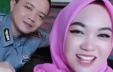 Satpam Mengaku Polisi, Buat Video TikTok dengan Teman Perempuan ...