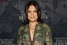 Jessie J Menangis Harus Tinggalkan Anak Setelah Cuti Melahirkan