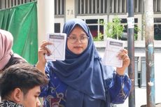 Semangat Kerja untuk “DP Pajero”, Banyolan Petugas KPPS di TPS 22 Petojo Selatan Saat Bekerja hingga Dini Hari