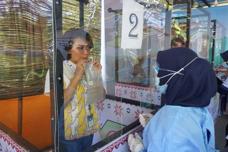 Otoritas Bandara Lombok kini menyediakan layanan tes GeNose C19 untuk mendeteksi virus Covid-19, bagi calon penumpang pesawat udara sebagai salah satu syarat perjalanan di masa pandemi.