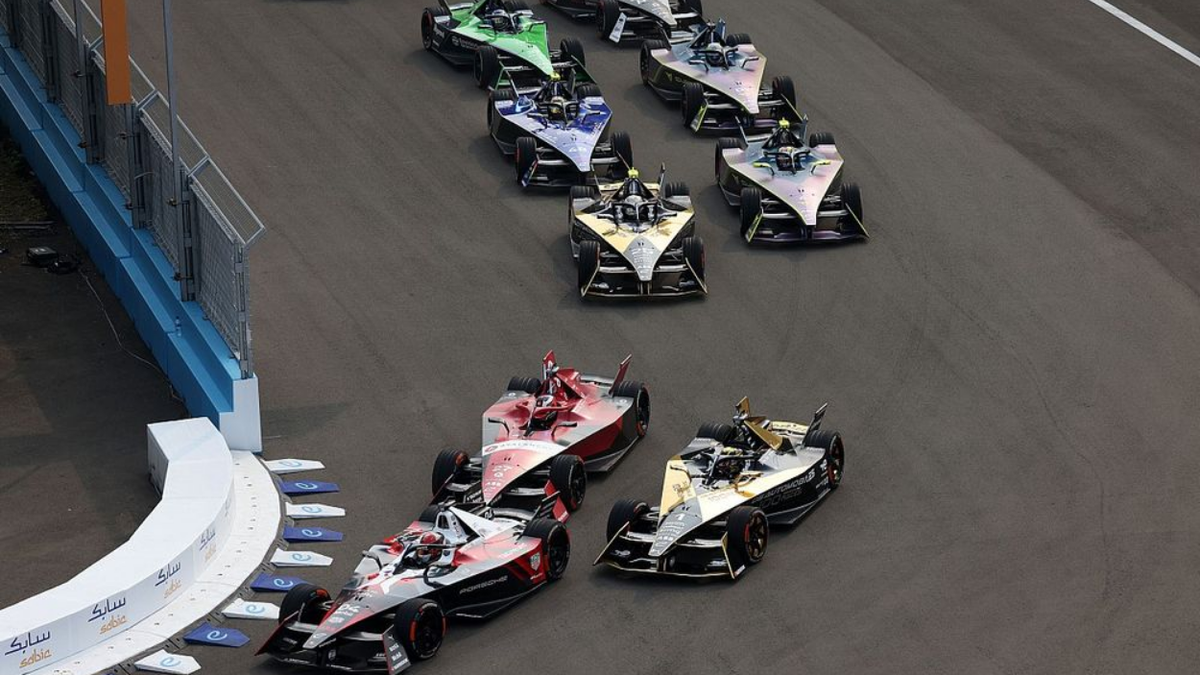Targetkan Nol Emisi Karbon, Mercedes F1 Umumkan Rencana Transisi hingga 2040