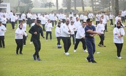 Peserta Retret Magelang Semangat Ikuti Olahraga Pagi, Mendagri Tito Ikut Senam Bersama