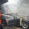 Mobil Sedan Terbakar di Balekembang Kramat Jati