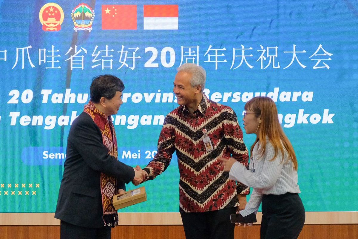 Gubernur Jateng Ganjar Pranowo menghadiri acara perayaan 20 tahun kerja sama Jateng-Fujian di Gedung Gradhika Bhakti Praja, Rabu (10/5/2023).