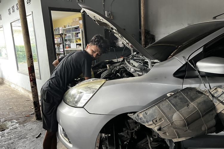 Bengkel spesialis mobil matik Worner Matic.