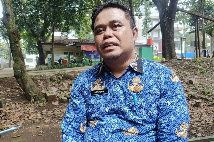 Kades Sukawangi, Budiyanto saat ditemui wartawan di Kota Bogor, Rabu (17/9/2025).