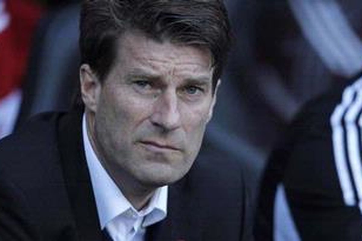 Pelatih Swansea City, Michael Laudrup.  