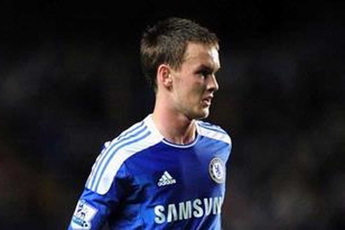 Gelandang muda Chelsea, Josh McEachran, segera dipinjamkan ke Swanse City.