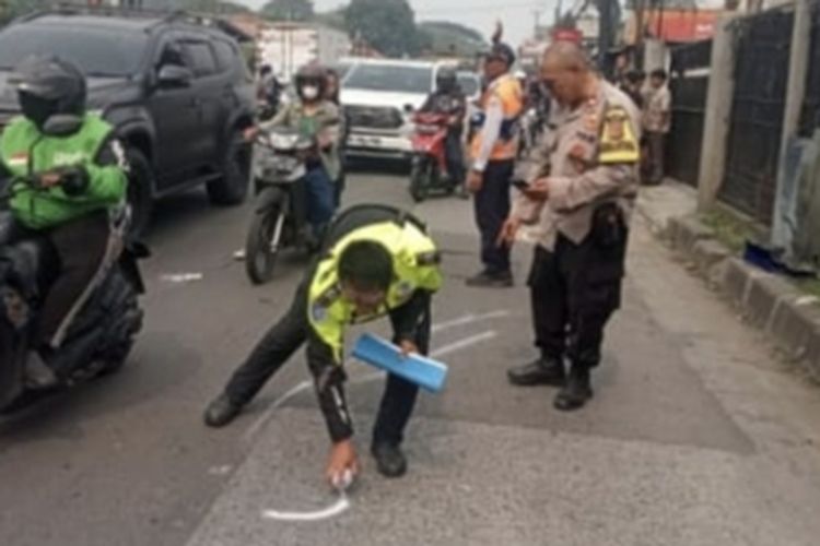 Tabrak Motor hingga Pagar di Jalan Raya Kemang Bogor, Pemotor Meninggal Dunia