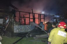 Ada Ledakan, 2 Petak Rumah Guru di Bangka Ludes Terbakar