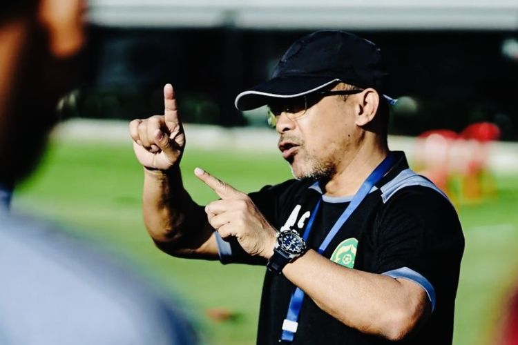 Sejak pekan ke-9 pelatih Aji Santoso mulai memimpin Persikabo 1973.