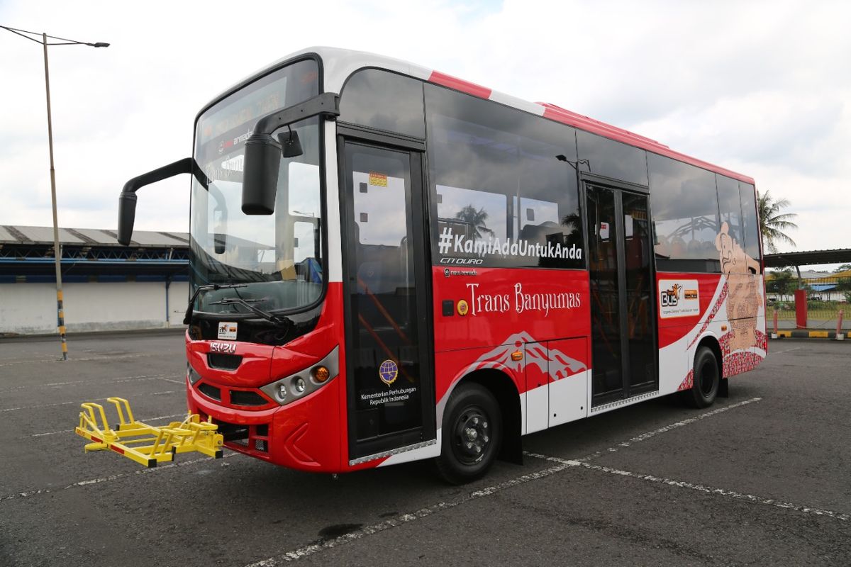 Bus medium Trans Banyumas