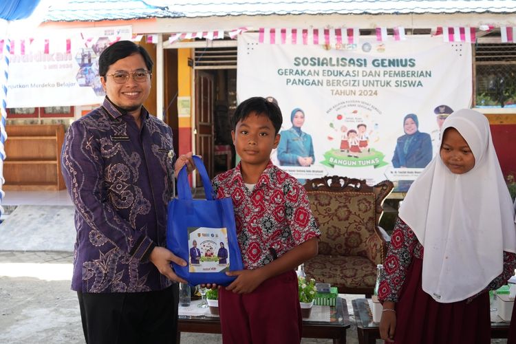 Bupati HST Aulia Oktafiandi saat menghadiri pelaksanaan Genius 2024 di SDN 2 Alat Kecamatan Hantakan, HST, Kalimantan Selatan (Kalsel), Kamis (15/8/2024).
