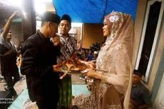 Pasangan di Lombok Menikah dengan Maskawin Ayam Bakar