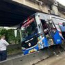 Sopir Hilang Kendali, Bus AKAP Tabrak Separator Busway di Tanjung Priok