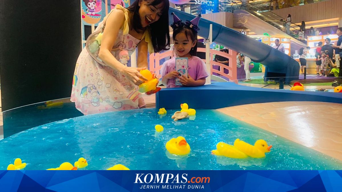 Meski Liburan Sekolah Hanya di Mall, Anak-anak di Surabaya Tetap Ceria