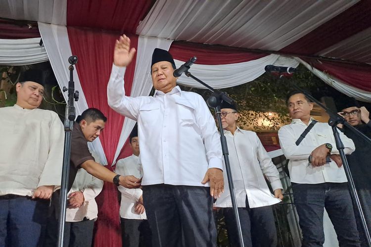Presiden terpilih Prabowo Subianto di rumahnya, Jalan Kertanegara, Jakarta, Rabu (20/3/2024) 