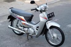 Memori 4 Motor Honda Bertatih-tatih di Pasar