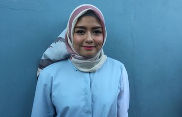Tika Ramlan berpose di Gedung Trans, Mampang Prapatan, Jakarta Selatan, Jumat (1/6/2018).