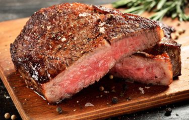 3 Tips Masak Steak Daging Juicy di Rumah, Ide Sajian Tahun Baru