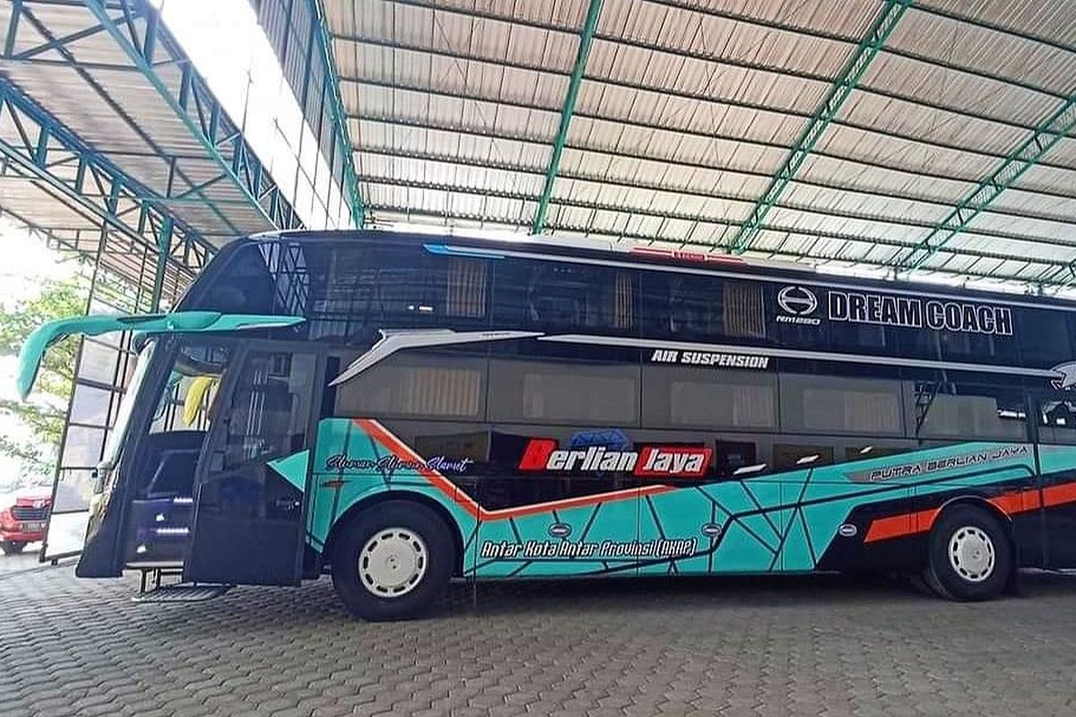 Sleeper bus baru milik PO Berlian Jaya