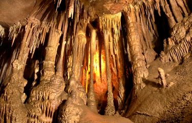 Ilustrasi stalagmit