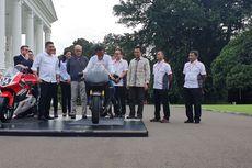 Jokowi Jajal Motor Balap 1000 CC di Istana Bogor